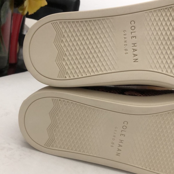 COLE HAAN GRANDPRO SPECTATOR SLIP- ON SNEAKERS  WOMENS SIZE 7.5 - Picture 13 of 15